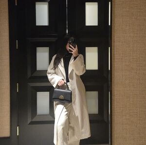 Meet your Posher, Laura